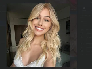 Belle_Blondy Live Cam