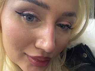 Babyyybluexx Live Cam