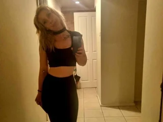 CarlaFoxxx Live Cam