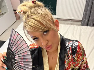 HotWifeTrixy Live Cam